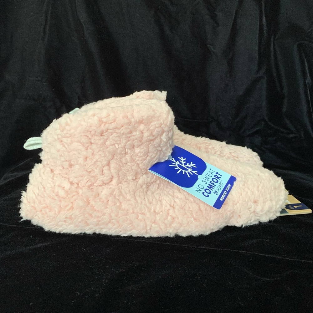 NWT Women’s Dearfoams Pile Bootie Slippers Size 9/10 Pink